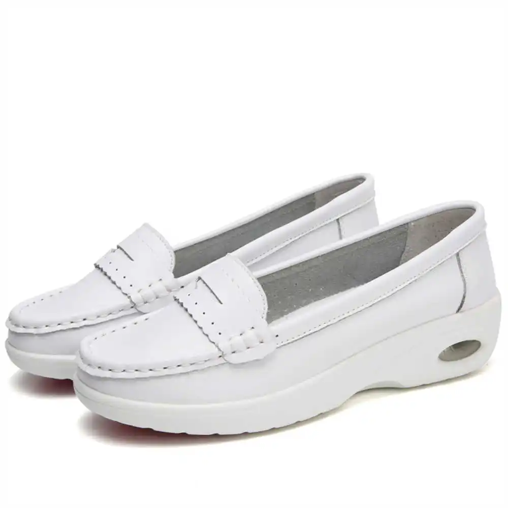 Thick Sole Slipon White Traine - đánh giá và giá Elderly Women Formal Wear